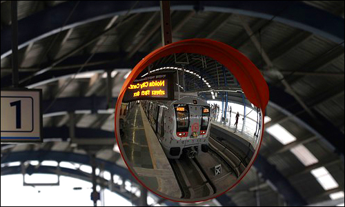 Noida Metro Mirror